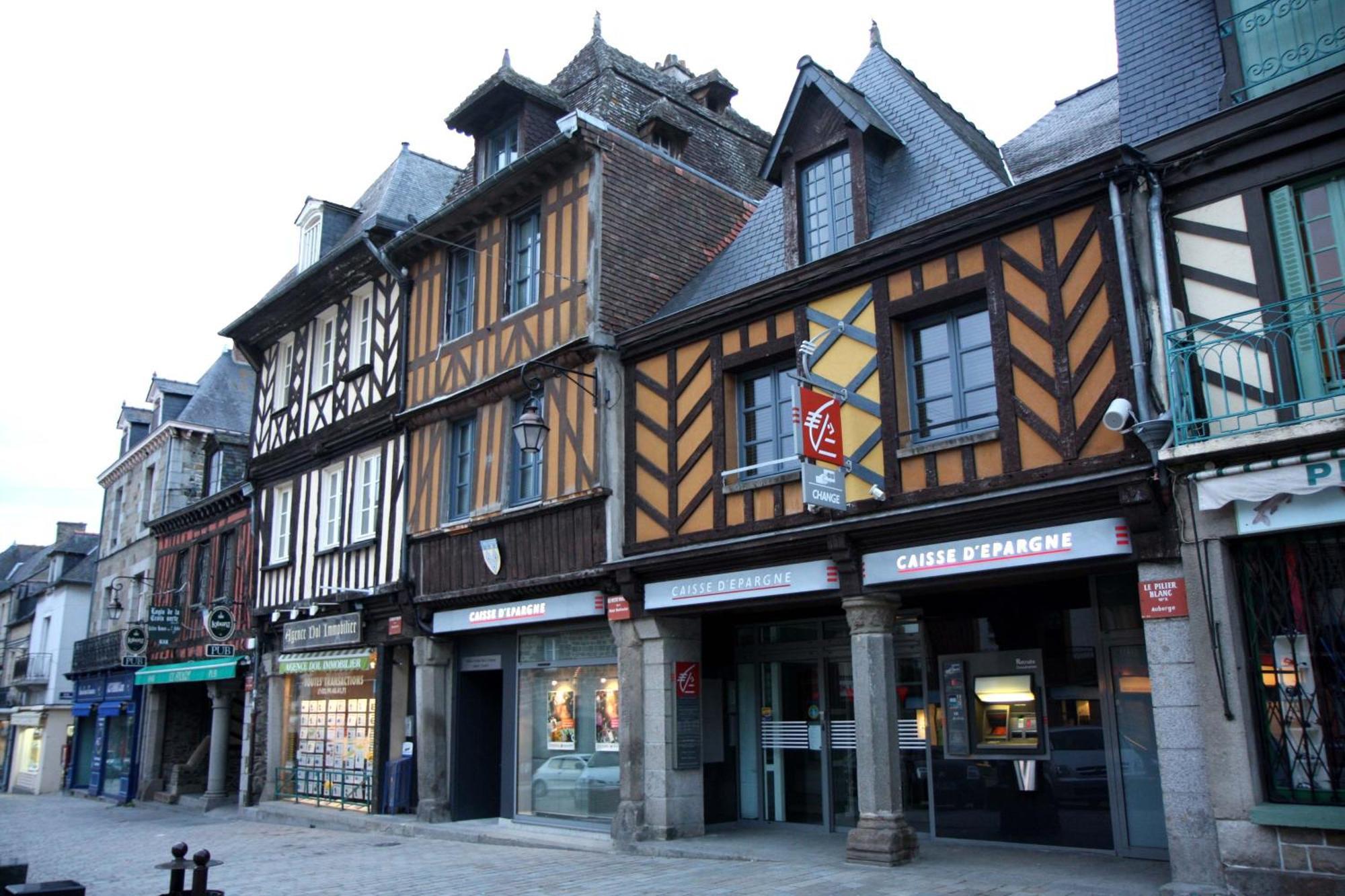 Hotel De La Gare Dol-de-Bretagne Eksteriør billede